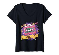 Damen Indulging in 90's nostalgia, Retro love Style 90's Flashback T-Shirt mit V-Ausschnitt von Retro 90's, 90's Generation, 90's Nostalgia