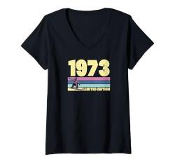 Damen 1973 Geburtsjahr Limited Edition Snowboard Thema Geburtstag T-Shirt mit V-Ausschnitt von Retro Snowboarding Themed Birthday Party Supplies