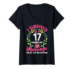 Damen 17 Years Of Marriage! 17. Hochzeitstag T-Shirt mit V-Ausschnitt von Romantic Wedding Anniversary & Wedding Day Design