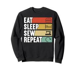 Eat Sleep Sew Repeat Funny Sewing Sweatshirt von Schneider Quilten Näherin Geschenke Für Frauen