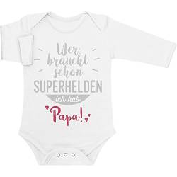 Shirtgeil Baby Body Langarm - Wer braucht schon Superhelden ich hab Papa Strampler 0-3 Monate Weiß von Shirtgeil