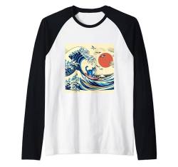 Surfing Cat Hokusai Great Wave Off Kanagawa Japanische Kunst Raglan von Surfing Cat Hokusai Great Wave Off Kanagawa Japan