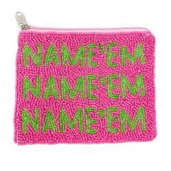 NAME'EM Perlen-Geldbörse, Münzgeldbörse, Hausfrauen von Beverly Hills, RHOBH-Geschenke, kleine Brieftaschen, Junggesellinnenabschied, Geschenktasche, adrette Perlentasche, Pink, Preppy von Twine and Love