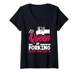 Damen Queen Of Forking Staplerfahrerinnen Design T-Shirt mit V-Ausschnitt von Ultimative Gabelstaplerfahrerausrüstung Geschenke