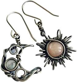 Vintage Ohrringe Asymmetrische Ohrringe für Frauen Ohrhänger mit Sonne und Mond Anhänger Ohr Schmuck Festival Geschenk Party Dekoration von Unbekannt