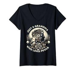 Damen Just A Grandma - Lustiger Poker-Spruch - Großmutter T-Shirt mit V-Ausschnitt von Vienna Alex Poker Clothing, Items And Outfits