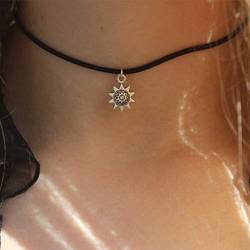 Yienate Fashion Velvet Choker Halskette Silber Sonnenblume Anhänger Exquisite Halskette Schmuck Zubehör für Frauen und Mädchen von Yienate