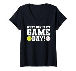 Damen Welcher Tag ist es? Spieltag! Softball T-Shirt mit V-Ausschnitt von baseball & softball player Gift