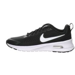 Nike Air Max Nuaxis Sneaker in schwarz